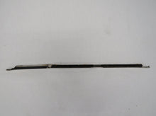 Laden Sie das Bild in den Galerie-Viewer, BMW E3 Zierleiste Chrome Fensterschachtdichtung aussen Tür hinten rechts