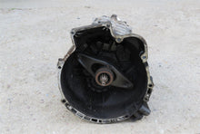 Laden Sie das Bild in den Galerie-Viewer, BMW E21 E28 E30 E34 Schaltgetriebe 5 Gang Getrag 2600106090