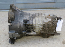 Laden Sie das Bild in den Galerie-Viewer, BMW E21 E28 E30 E34 Schaltgetriebe 5 Gang Getrag 2600106090