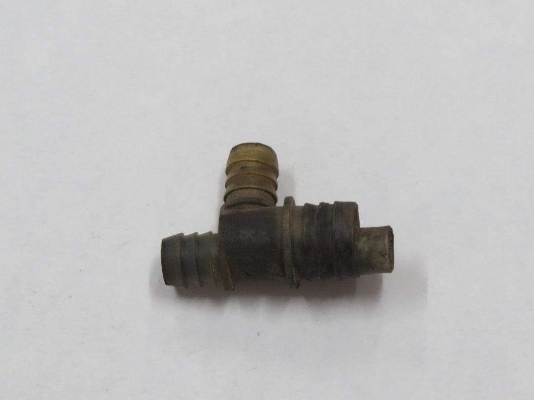 BMW E28 E23 E24 M30 T-Stück Fitting Luftschlauch
