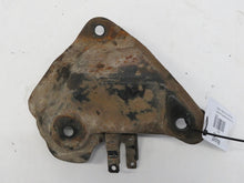 Laden Sie das Bild in den Galerie-Viewer, Subaru L-Serie Leone L1800 Halter Aufnahme Zugstrebe Querlenker vorn links