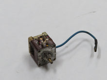 Laden Sie das Bild in den Galerie-Viewer, Mercedes Benz W108 W109 Drehschalter Schalter Lüfter Klimaanlage