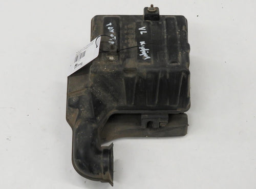 Toyota Celica T18 1.6 Schalldämpfer am Luftfilter im Kotflügel vorn links 17889-74040