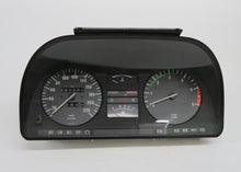 Laden Sie das Bild in den Galerie-Viewer, BMW E28 524 TD Kombiinstrument Tacho