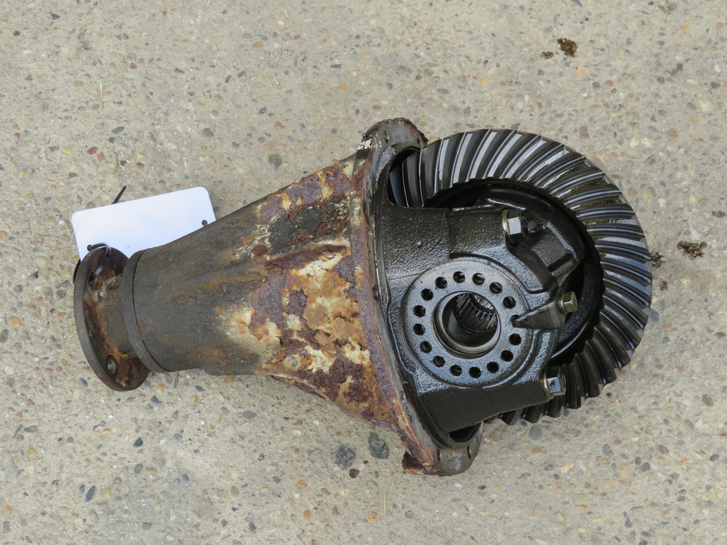 Mitsubishi Pajero Montero L040 2.6 Differential Differenzial hinten Hinterachsgetriebe