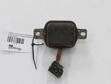 Laden Sie das Bild in den Galerie-Viewer, Toyota Land Cruiser HJ60 Regler Lichtmaschine Voltage Regulator 27700-57010