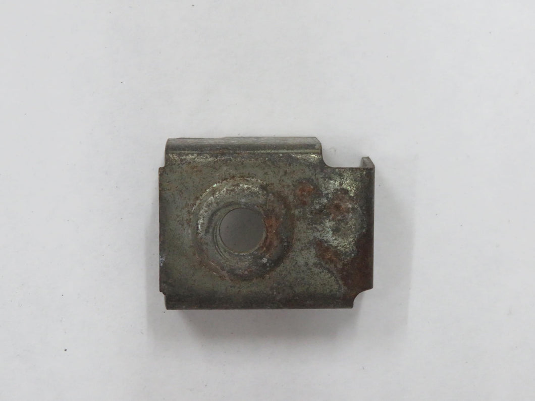 BMW E28 E24 E12 Halter Wagenheberbefestigung 71121112226