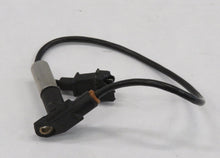 Laden Sie das Bild in den Galerie-Viewer, Porsche 928 4S GT Kurbelwellensensor Impulsgeber 94460611500