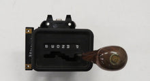 Laden Sie das Bild in den Galerie-Viewer, Mercedes Benz W124 Automatikschalthebel Schaltkulisse Schalthebel 1242670405