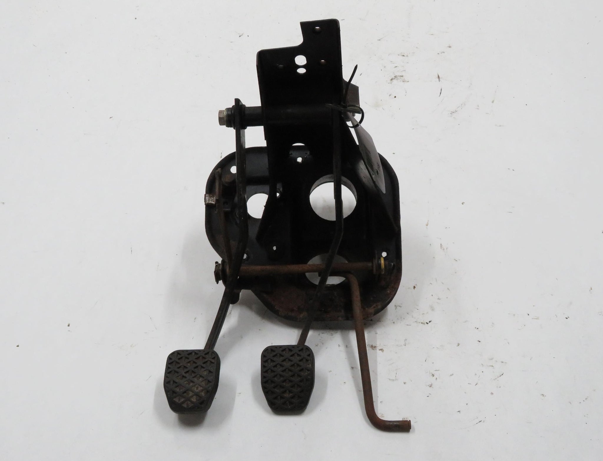 schaltgetriebe pedale BMW E12 5er Pedalbock Pedalerie Fußhebelwerk Pedal Schaltgetriebe – PARTFROG