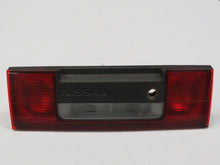 Laden Sie das Bild in den Galerie-Viewer, Nissan 300ZX Z31 Rückleuchte Heckleuchte Lichtband hinten Mitte