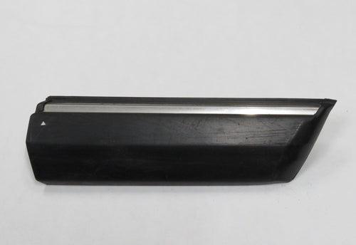 BMW E28 Stossleiste Zierleiste Kotflügel vorne rechts 51131871098