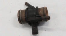 Laden Sie das Bild in den Galerie-Viewer, Range Rover III L322 3.6 TDV8 Kühlwasser Verteiler Flansch PCH502400