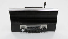 Laden Sie das Bild in den Galerie-Viewer, Rover P5 Mark II 3.0 Radio Motorola Radioblende mit Lautsprecher