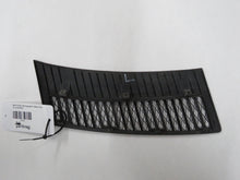 Laden Sie das Bild in den Galerie-Viewer, BMW E28 Lüftungsgitter Gitter links 51131874517