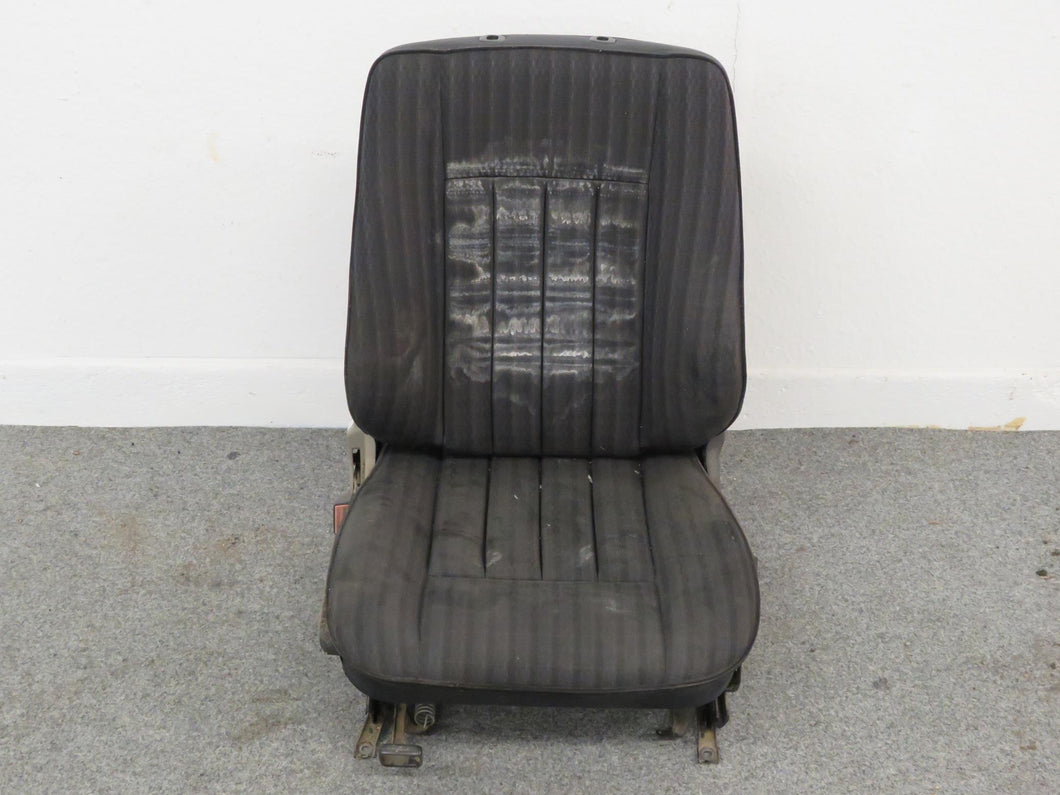 Mercedes Benz W124 S124 Sitz Fahrersitz links Stoff