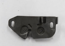 Laden Sie das Bild in den Galerie-Viewer, Simca 1301 1501 Special Haubenschloss