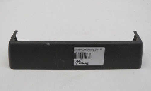 Mitsubishi Pajero Montero L040 Hutze Verkleidung Kombiistrument oben MB208281