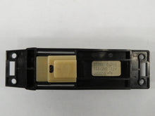 Laden Sie das Bild in den Galerie-Viewer, Nissan 300ZX Z31 Schalter elektr. Fensterheber Tür vorn rechts 2575101P00