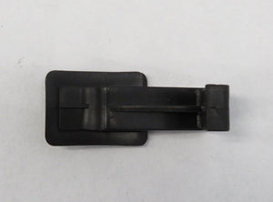 Mitsubishi Pajero Montero L040 Halter Haken Handschuhfach