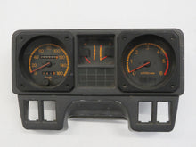 Laden Sie das Bild in den Galerie-Viewer, Mitsubishi Pajero Montero L040 2.5TD Diesel Kombiinstrument Tacho Armaturenbrett