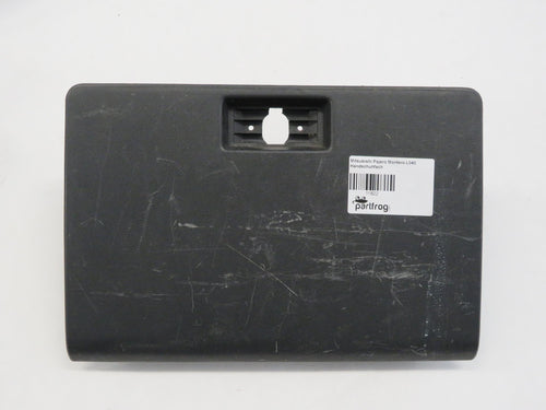 Mitsubishi Pajero Montero L040 Handschuhfach