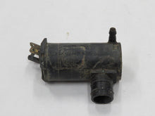 Laden Sie das Bild in den Galerie-Viewer, Toyota Land Cruiser HJ60 Pumpe Wischwasserbehälter Waschwasser