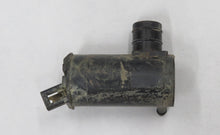 Laden Sie das Bild in den Galerie-Viewer, Toyota Land Cruiser HJ60 Pumpe Wischwasserbehälter Waschwasser
