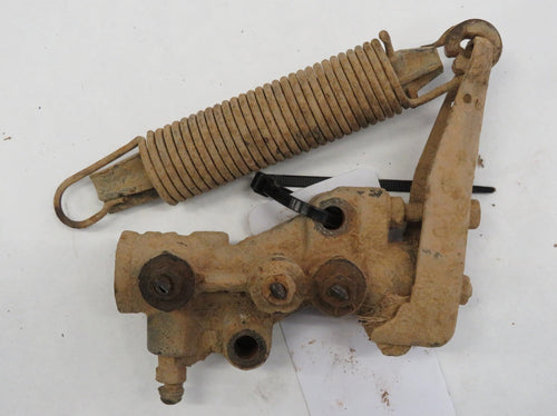Mitsubishi Pajero Montero L040 Bremskraftregler Hinterachse hinten