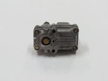 Laden Sie das Bild in den Galerie-Viewer, BMW E12 E21 Porsche 924 944 Saab Warmlaufregler BOSCH 0438140005