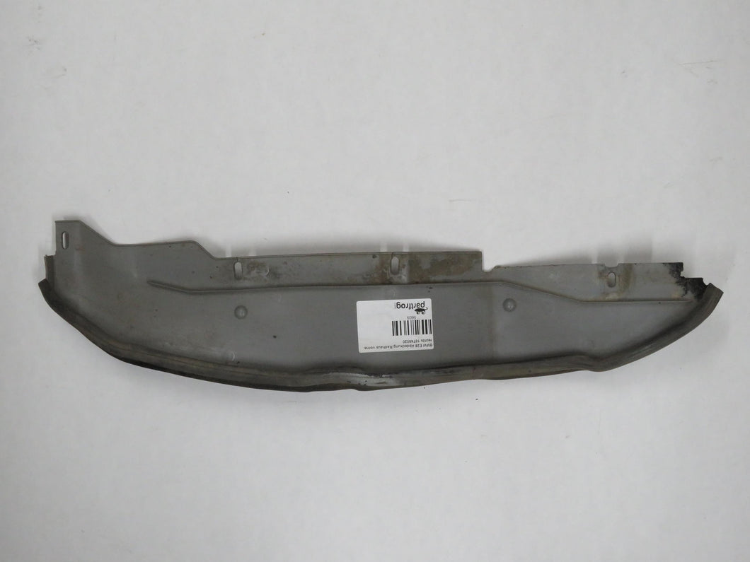 BMW E28 Abdeckung Radhaus vorne rechts 18746020