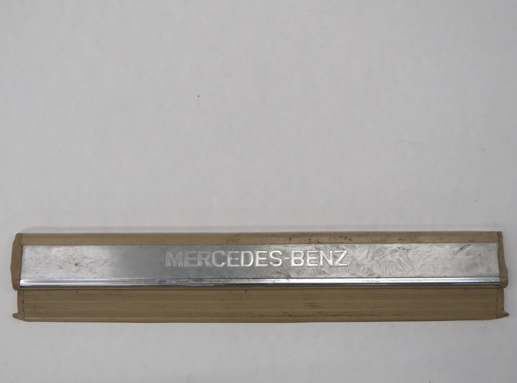 Mercedes Benz W140 S-Klasse Einstiegsleiste Einstieg vorn rechts beige 1406800535