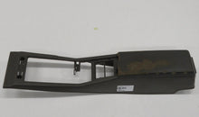 Laden Sie das Bild in den Galerie-Viewer, Nissan 300ZX Z31 Mittelkonsole Mittelarmlehne