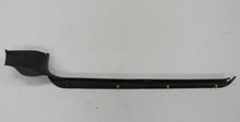 Laden Sie das Bild in den Galerie-Viewer, Toyota Celica T18 Einstiegsleiste Abdeckung Schweller vorn rechts 67910-20010
