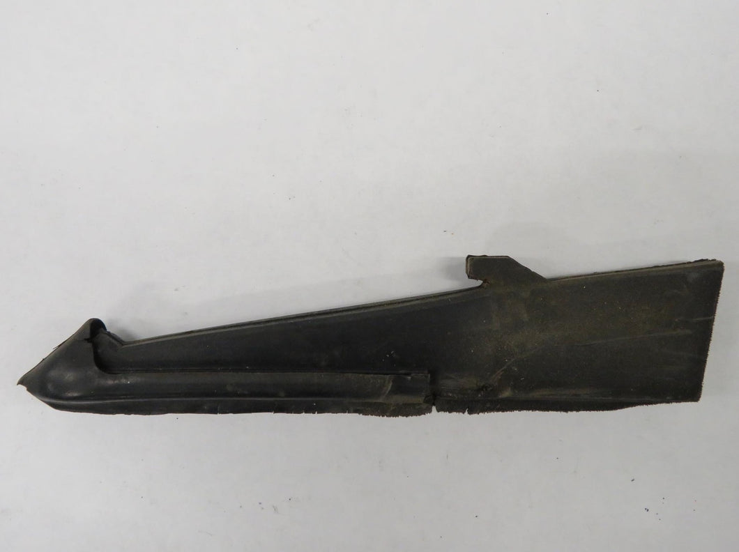 Nissan 300ZX Z31 Fensterdichtung Gummi Ecke Tür vorn rechts oder links