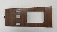 Laden Sie das Bild in den Galerie-Viewer, Mercedes Benz W124 Abdeckung Holz Mittelkonsole Zebrano für Automatik 1246830700