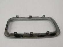 Laden Sie das Bild in den Galerie-Viewer, BMW E38 7er Niere Grill Blende Chromrahmen links 8125815