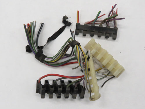 BMW E3 E9 Stecker am Sicherungskasten