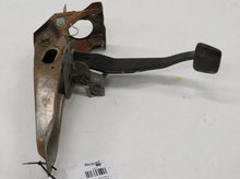 Laden Sie das Bild in den Galerie-Viewer, Nissan 300ZX Z31 Bremspedal mit Lagerbock