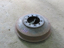 Laden Sie das Bild in den Galerie-Viewer, Rover P5 Mark II 3.0 Bremstrommel hinten