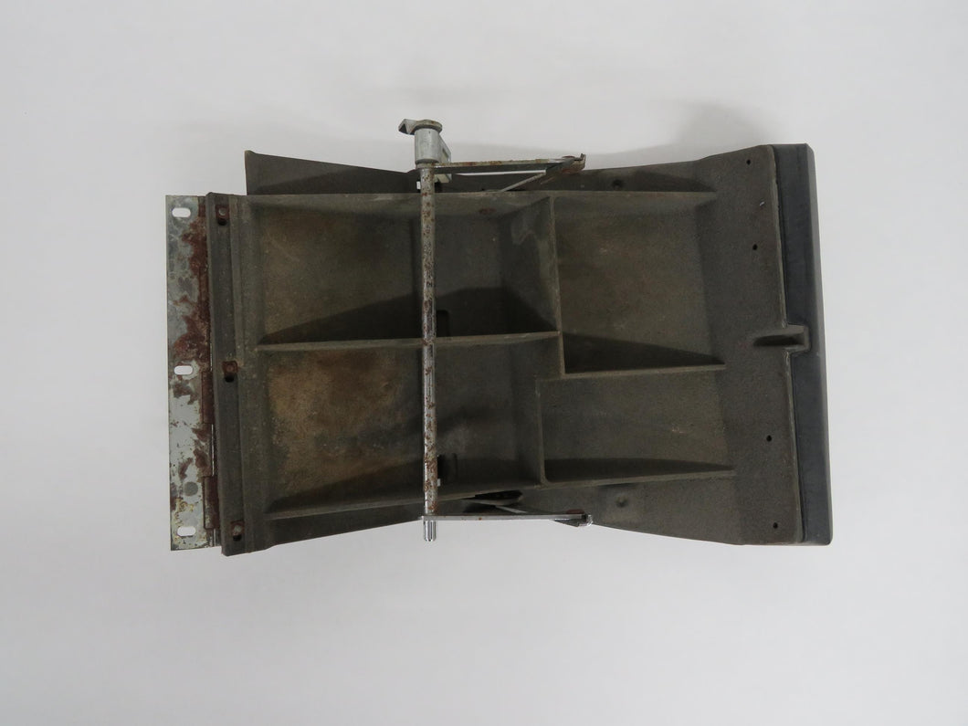 BMW Neue Klasse 1600 1800 2000 Ablagefach unter Armaturenbrett links Sicherungskasten