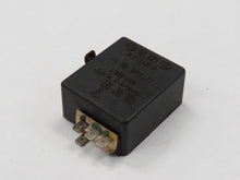 Laden Sie das Bild in den Galerie-Viewer, BMW E3 E9 E10 Relais Warnblinkgeber Warnblinker 1350092