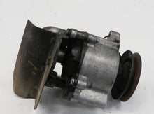 Laden Sie das Bild in den Galerie-Viewer, Porsche 928 S4 GT 5.0 Luftpumpe 92811301700