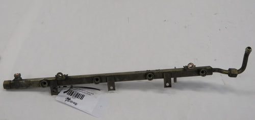 Porsche 928 S4 5.0 320PS M28 Verteilereinspritzrohr rechts 92811008017
