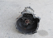 Laden Sie das Bild in den Galerie-Viewer, BMW E28 524TD Schaltgetriebe