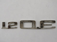 Laden Sie das Bild in den Galerie-Viewer, BMW E3 Schriftzug Emblem 3.0Si 3.0 Si