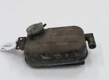 Laden Sie das Bild in den Galerie-Viewer, Rover P5 Mark II 3.0 Ausgleichsbehälter Kühlwasser