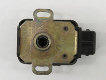 Laden Sie das Bild in den Galerie-Viewer, Nissan 300ZX Z31 3.0 Drosselklappensensor Throttle Position Sensor A22-611900