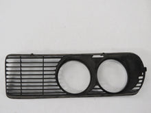 Laden Sie das Bild in den Galerie-Viewer, BMW E3 Grill Kühlergrill Ziergitter vorn links