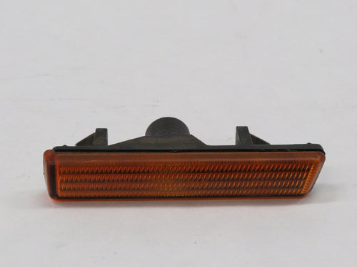 BMW E38 7er Blinker Seitenblinker im Kotflügel vorn rechts 83602041